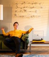 Pro-Ject DEBUT CARBON EVO (2M Red) SATIN YELLOW