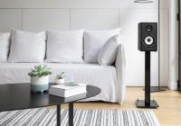 Triangle BOREA BR02 Black Ash полочная акустика в интерьере