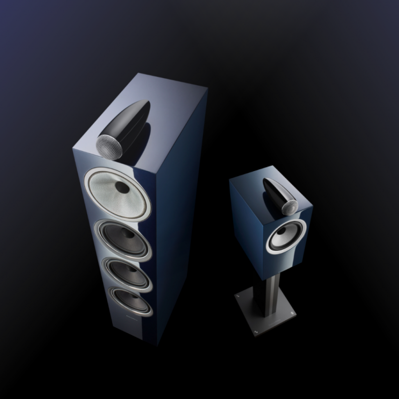 Midnight Blue Metallic (полуночный синий металлик) - новый, потрясающий вариант отделки для акустики Bowers & Wilkins 705 и 702 Signature