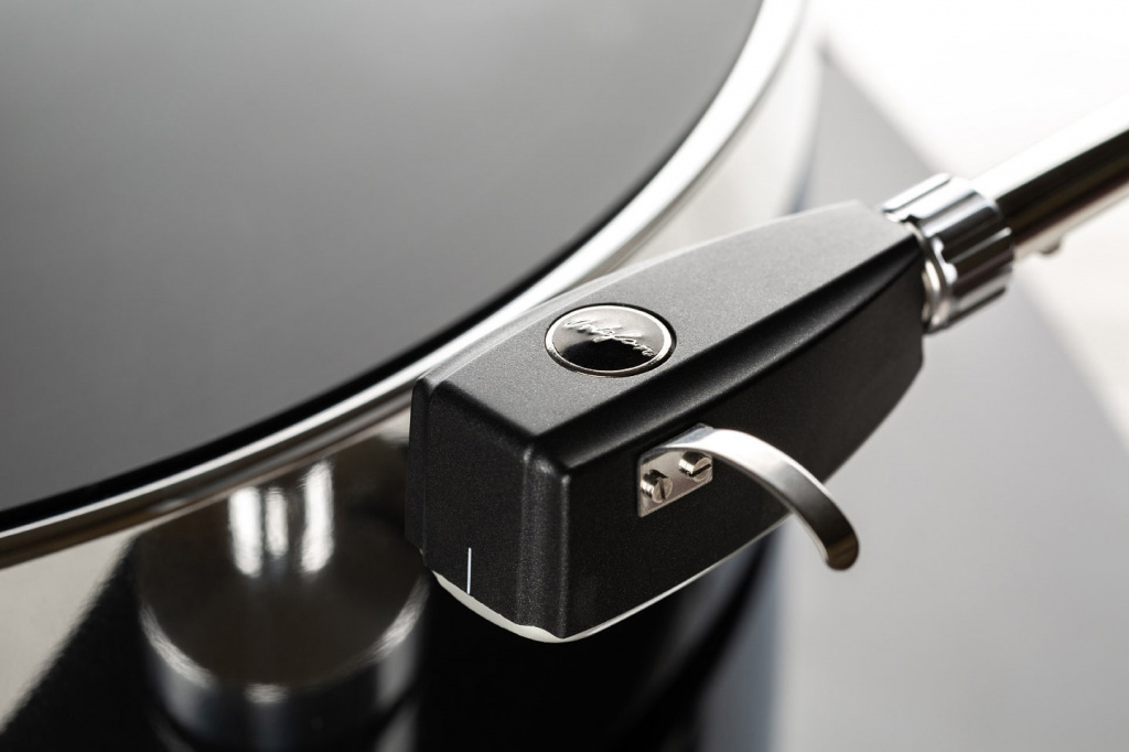 Головка семейства SPU — один из вариантов пары для применения тонарма SME M2-12R Головка семейства SPU — один из вариантов пары для применения тонарма SME M2-12R