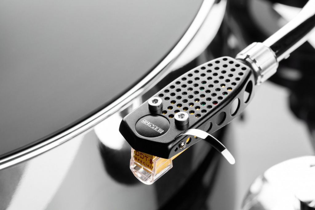 Штатный шелл тонармов R-серии, фото stereo.ru Штатный шелл тонармов R-серии, фото stereo.ru