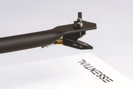 Pro-Ject ESSENTIAL III (OM 10) PIANO BLACK виниловый проигрыватель_2