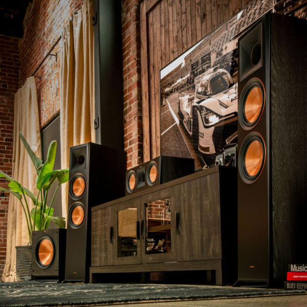 Klipsch_Reference_Premeire_Lifestyle_38