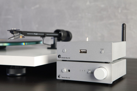 pro_ject_stream_and_vinyl_set_3