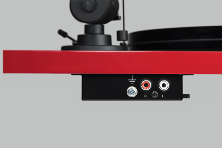 Pro-Ject ESSENTIAL III PHONO OM 10 PIANO BLACK виниловый проигрыватель