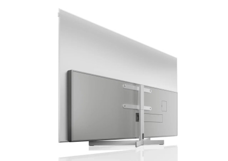 4_Loewe_Stellar_77_table_stand_back