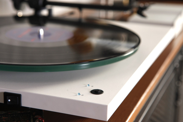 pro_ject_stream_and_vinyl_set_5