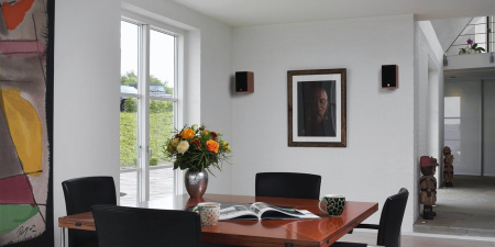 dali-menuet-cherry-grille-interior-01