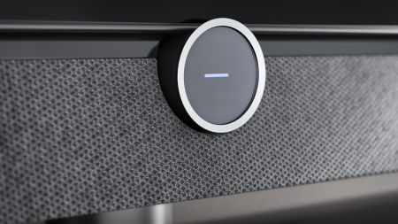 Loewe_bild_5_55_tablestand_basalt grey_detail_eye