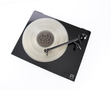 Rega Planar 1 black виниловый проигрыватель_13