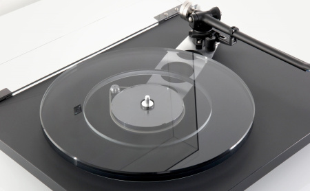 Rega Planar 6 black виниловый проигрыватель_2