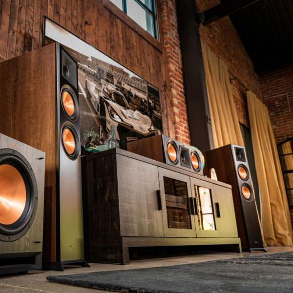 Klipsch_Reference_Premeire_RP_6000F_Lifestyle_02