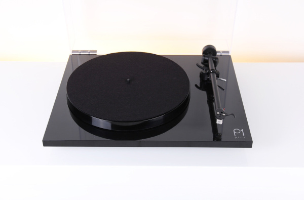 Rega Planar 1 PLUS black виниловый проигрыватель_1
