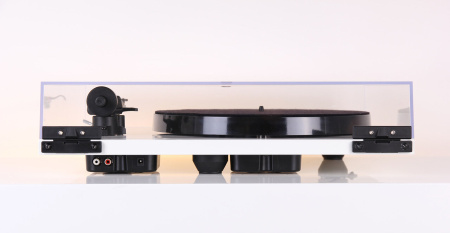 Rega Planar 1 PLUS white виниловый проигрыватель_8