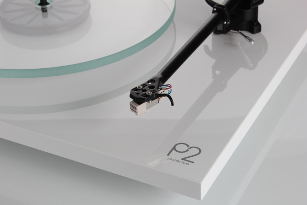 Rega Planar 2 white виниловый проигрыватель_18