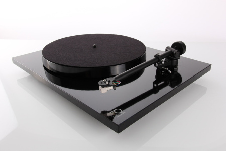 Rega Planar 1 black виниловый проигрыватель_2