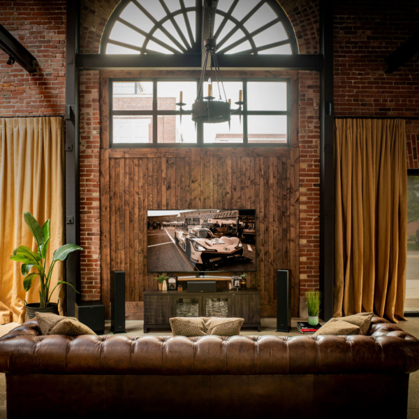 Klipsch_Reference_Premeire_Lifestyle_21