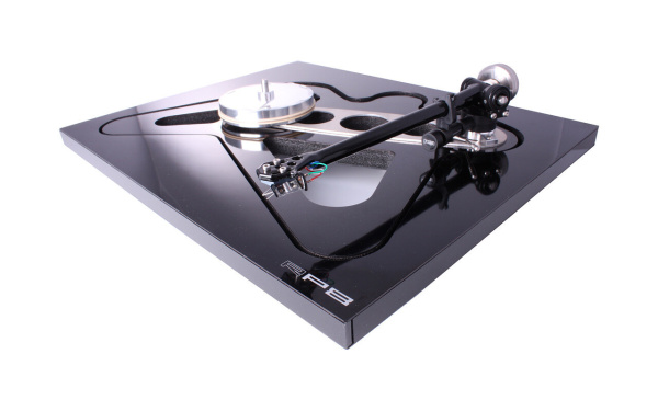 Виниловый проигрыватель Rega RP8_1