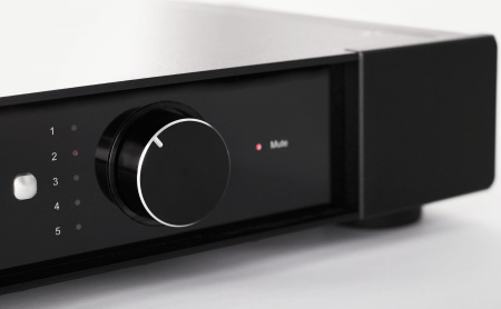 Интегральный стереоусилитель Rega Elex-R_3