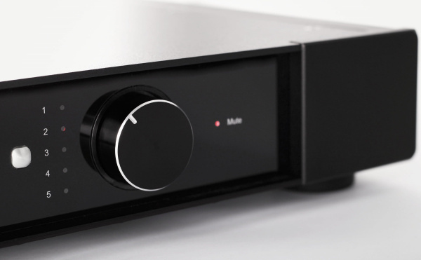 Интегральный стереоусилитель Rega Elex-R_3