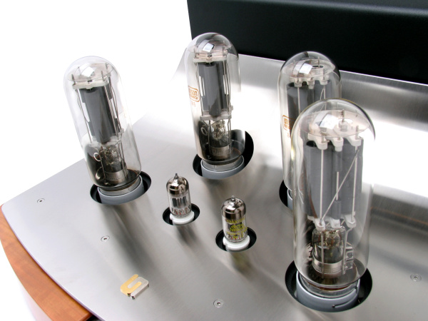 Unison Research Reference cherry ламповый моно усилитель_1