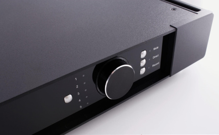 Интегральный усилитель Rega Elicit-R_3