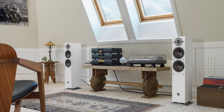 oberon-5-white-stereo