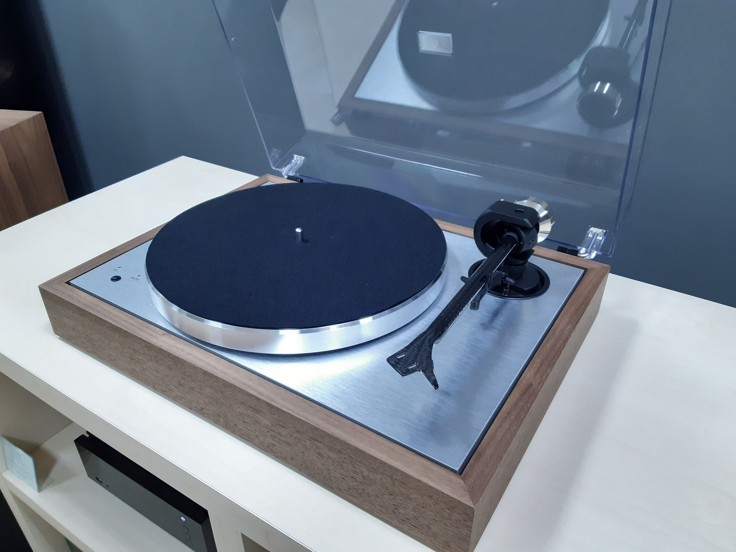 Новый проигрыватель Pro-Ject The Classic EVO в нашем салоне